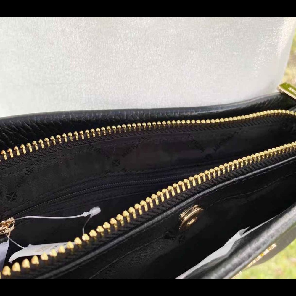 Michael Kors Crossbody Black pebbled leather - Picture 5 of 6